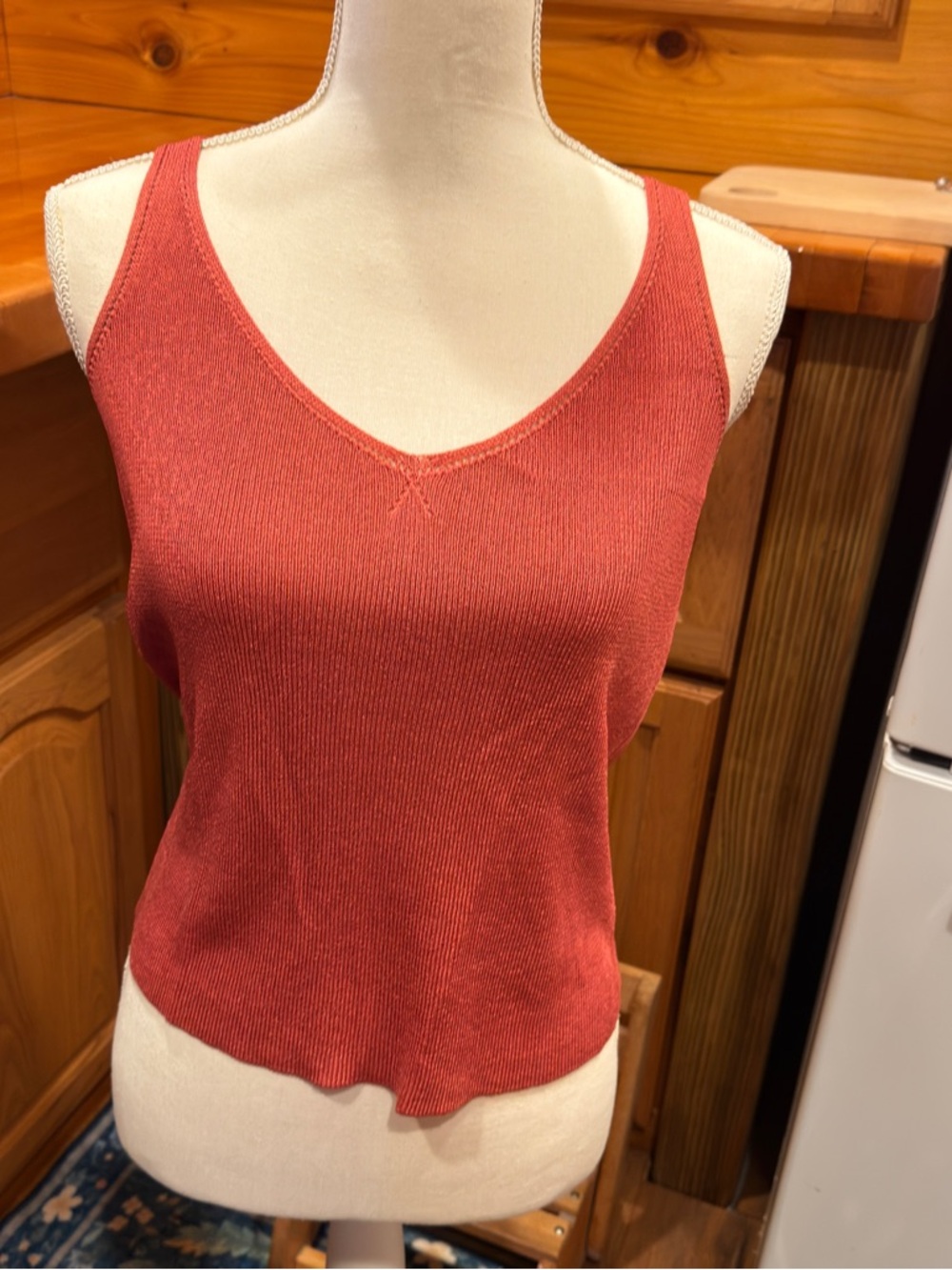 Women's Ribbed V-Neck‎ Tank Top - Rust